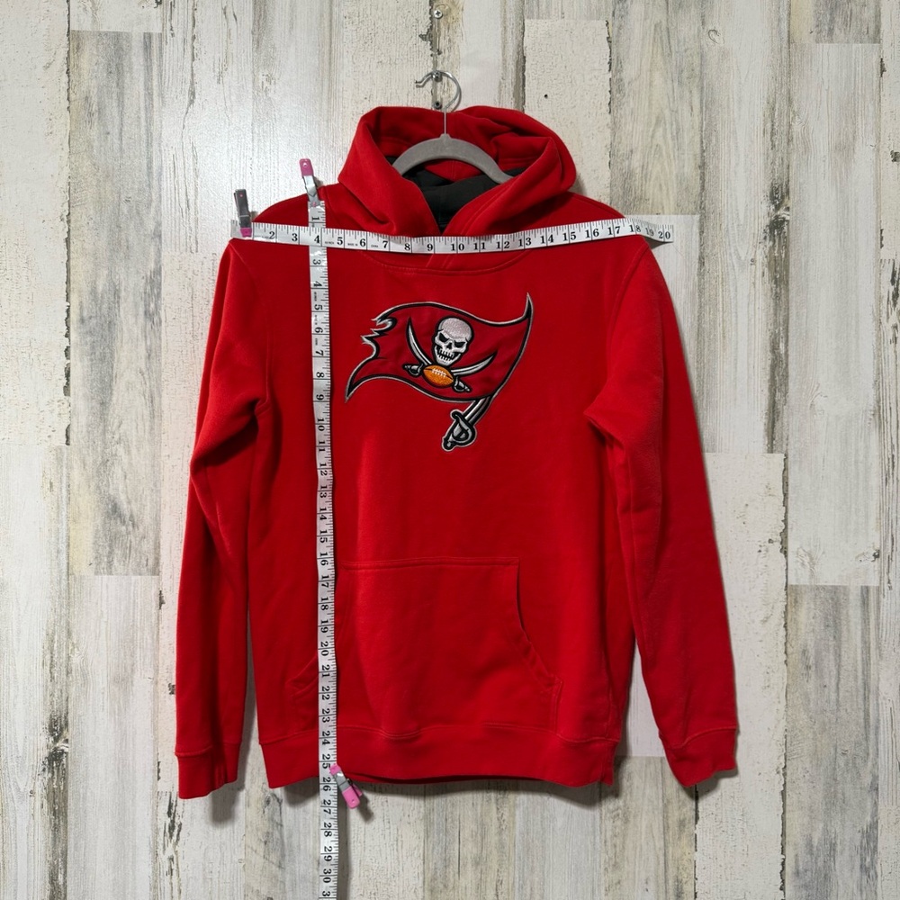 Tampa Bay Bucs Bold Red Kids Hoodie - Picture 6 of 8